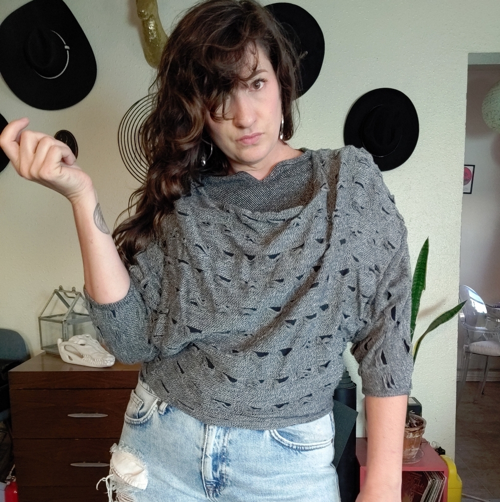 Vintage 80s distressed Batwing 3/4 sleeve sweater